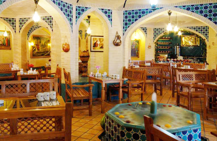 کاشی کاری سفره خانه ها